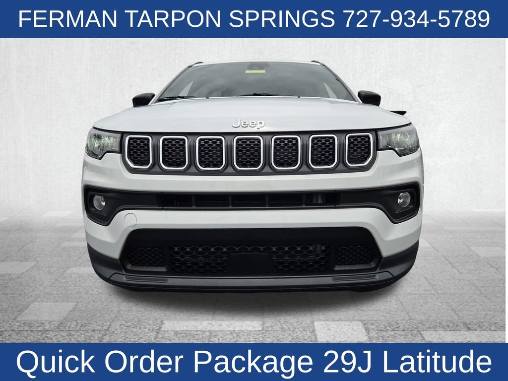 Used 2024 Jeep Compass Latitude AWD/4WD image 6