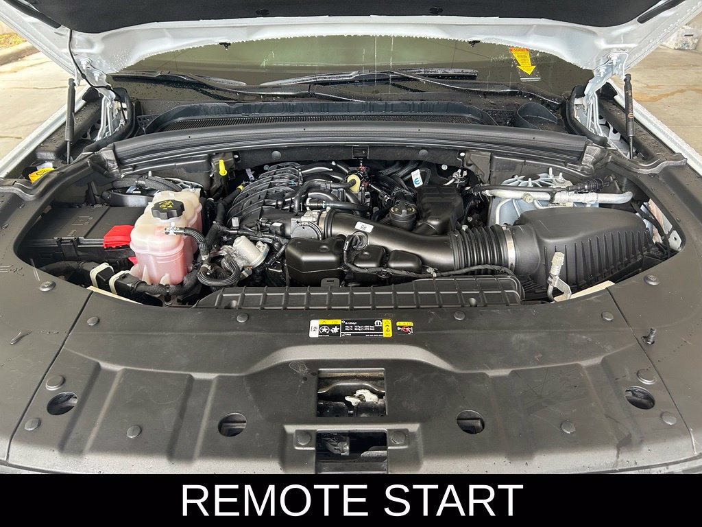 Used 2024 Jeep Grand Cherokee L Limited w/ Black Appearance Package RWD image 12
