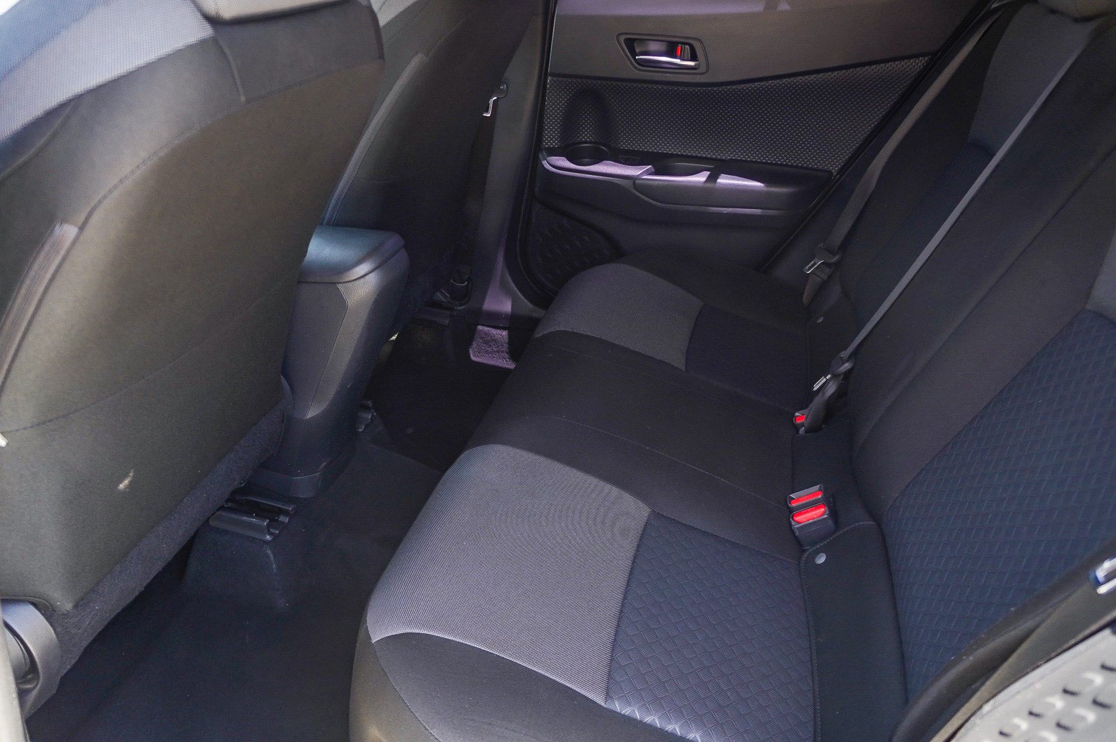 Certified 2021 Toyota C-HR LE FWD image 21
