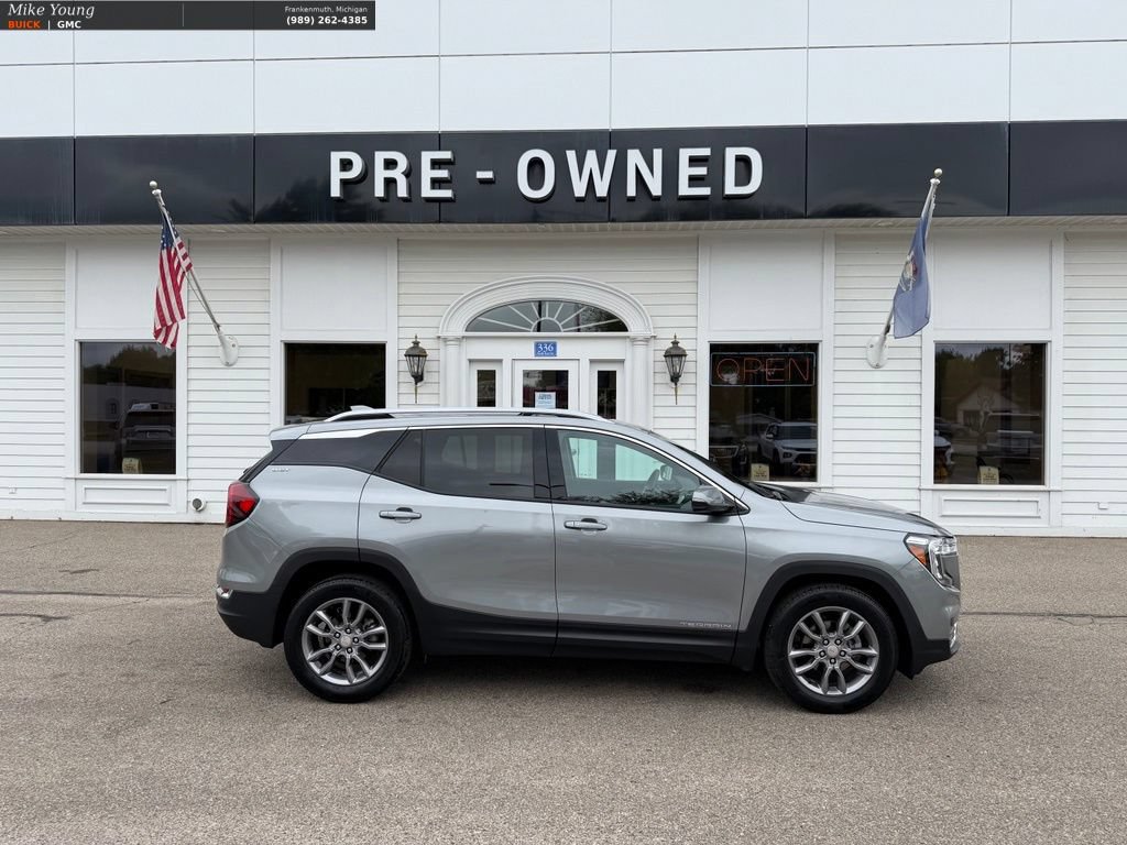 Used 2024 GMC Terrain SLT FWD image 4
