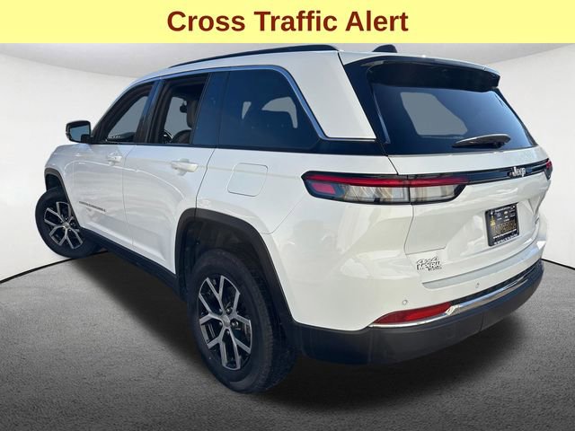 Used 2024 Jeep Grand Cherokee Limited AWD/4WD image 10