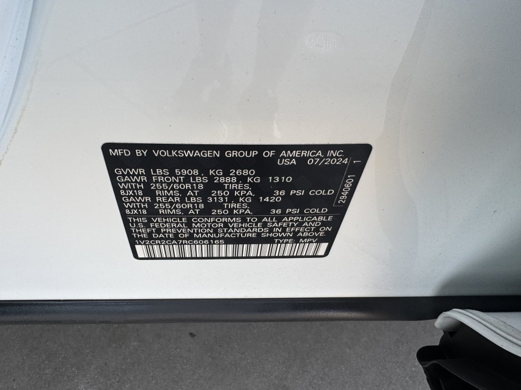 Used 2024 Volkswagen Atlas Peak Edition SE AWD/4WD image 42