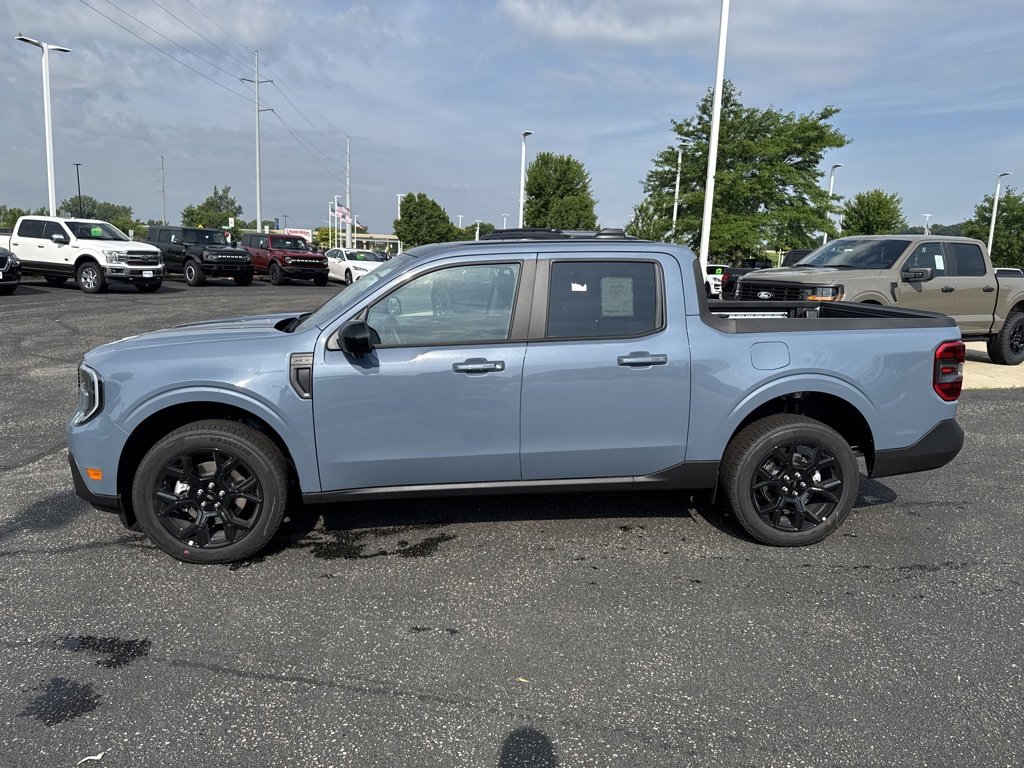 New 2025 Ford Maverick Lariat w/ Black Appearance Package image 6