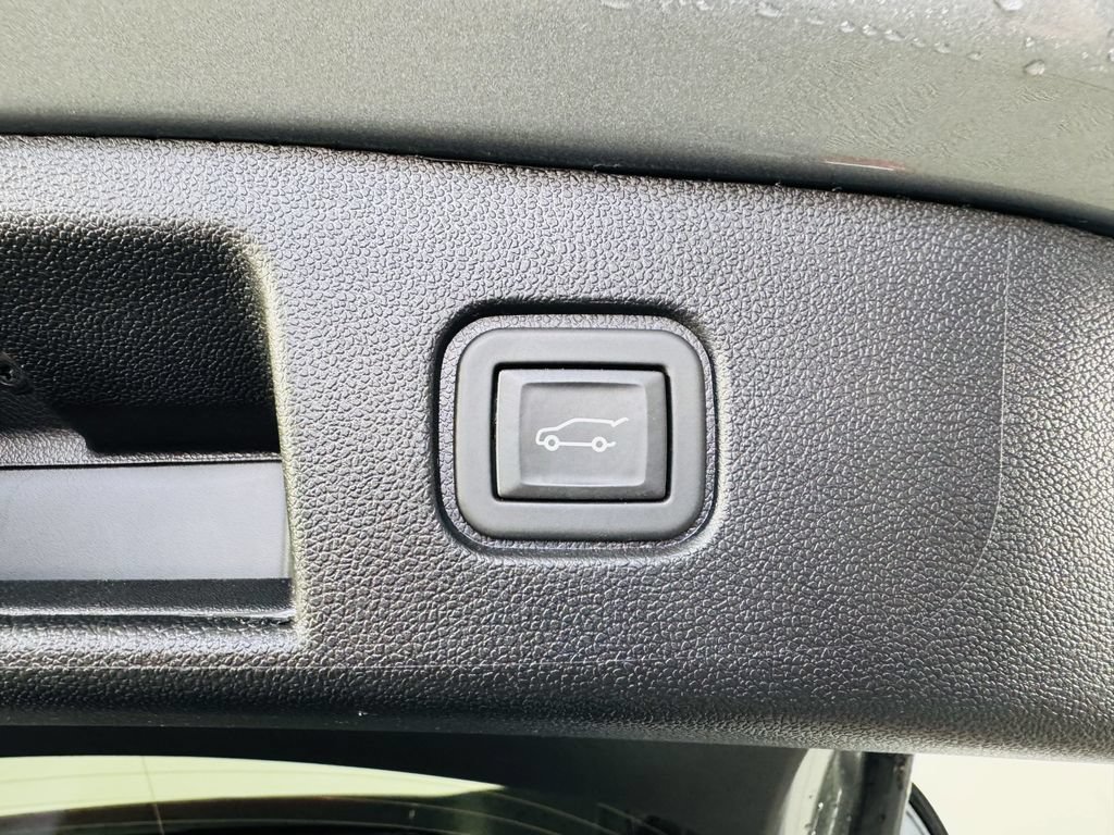Used 2024 Chevrolet Blazer EV LT AWD/4WD image 26
