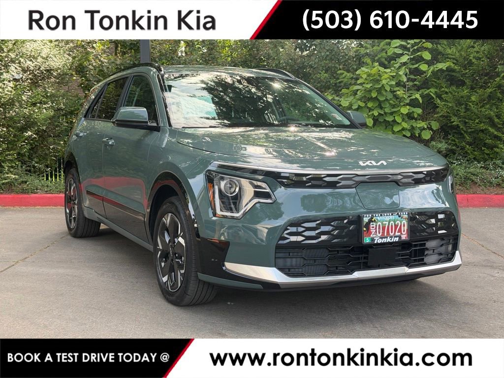 Used 2024 Kia Niro Wind w/ Wind Preserve Package FWD image 1