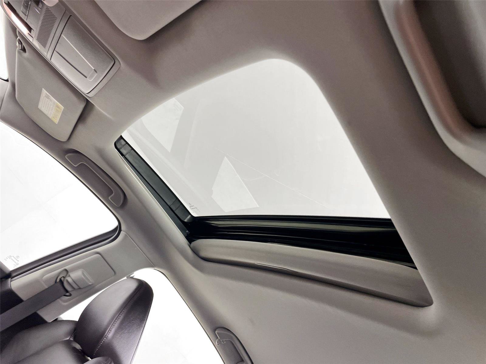 Used 2020 Acura TLX FWD image 17
