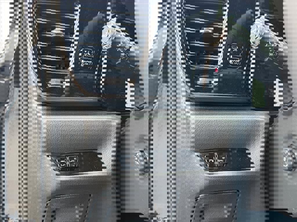 Used 2025 Lexus NX 250 FWD w/ Towing Package (2000 Lbs) image 18