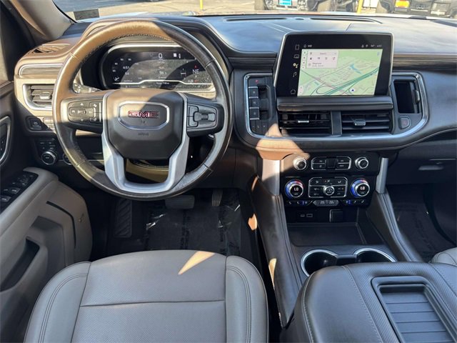 Used 2023 GMC Yukon XL SLT w/ SLT Luxury Package image 15