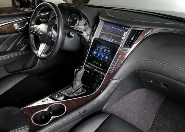 Used 2018 INFINITI Q50 Luxe w/ Essential Package (2.0T Luxe) image 12