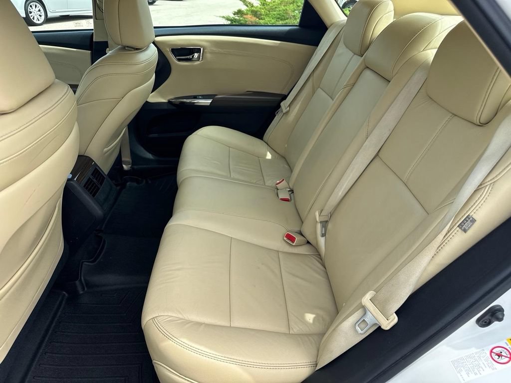 Used 2015 Toyota Avalon XLE FWD image 7