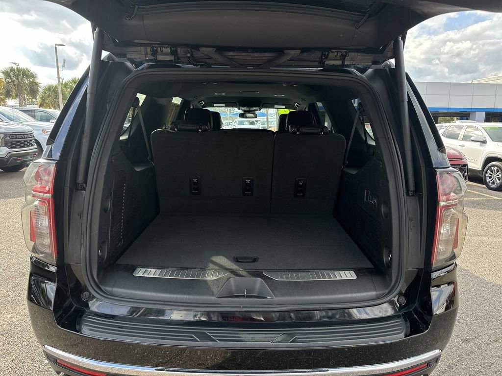 Used 2024 Chevrolet Suburban Premier image 24