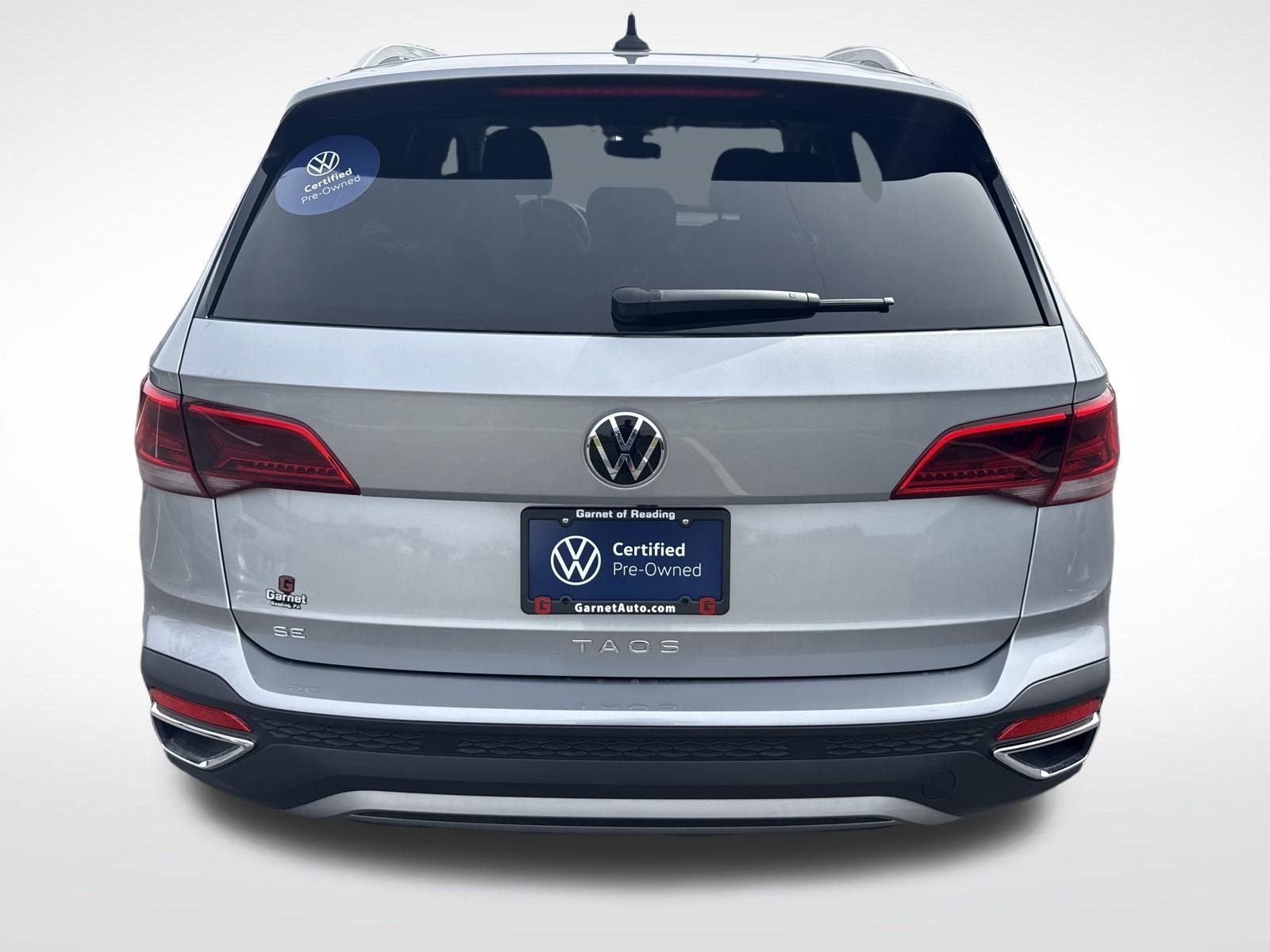 Certified 2024 Volkswagen Taos SE image 4