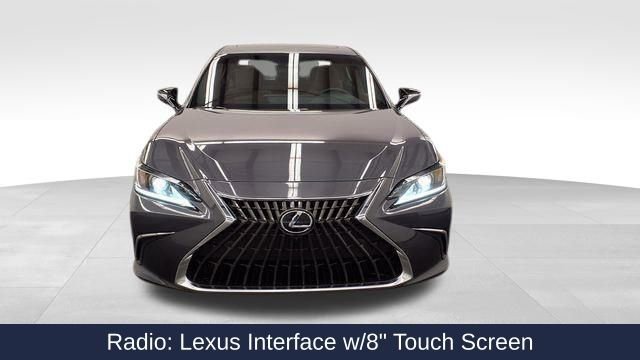 Used 2025 Lexus ES 300h w/ Technology Package image 2