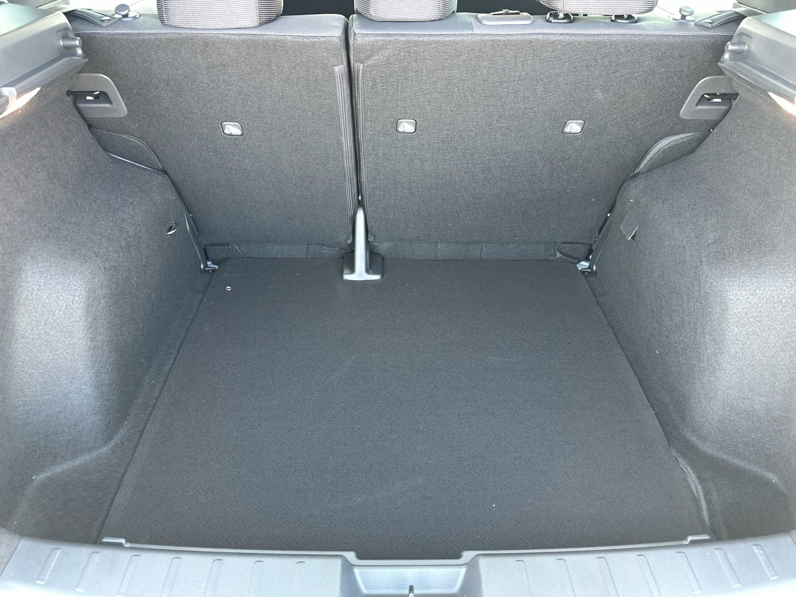 New 2026 Nissan Kicks S image 18