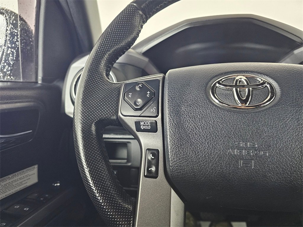 Used 2016 Toyota Tacoma TRD Off-Road image 35
