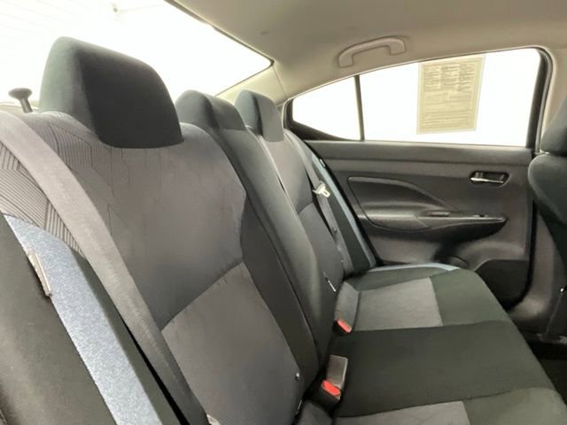 Used 2025 Nissan Versa SV image 14