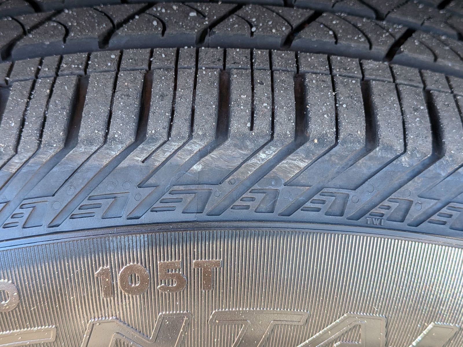 Used 2023 Acura MDX SH-AWD w/ Technology Package image 11