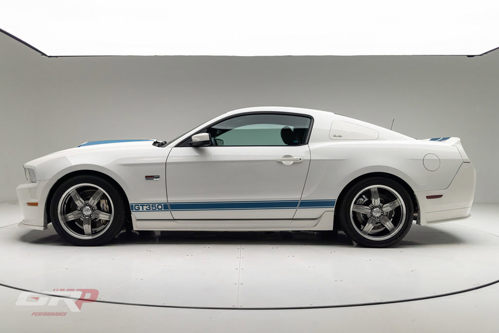 Used 2011 Ford Mustang GT Premium w/ Security Pkg RWD image 6