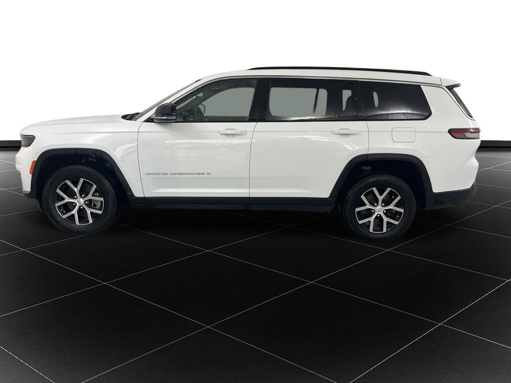 Used 2024 Jeep Grand Cherokee L Limited AWD/4WD image 2