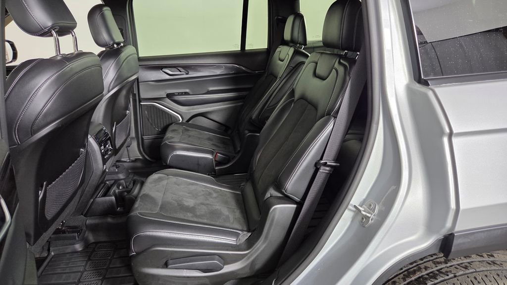 Used 2022 Jeep Grand Cherokee L Altitude image 31