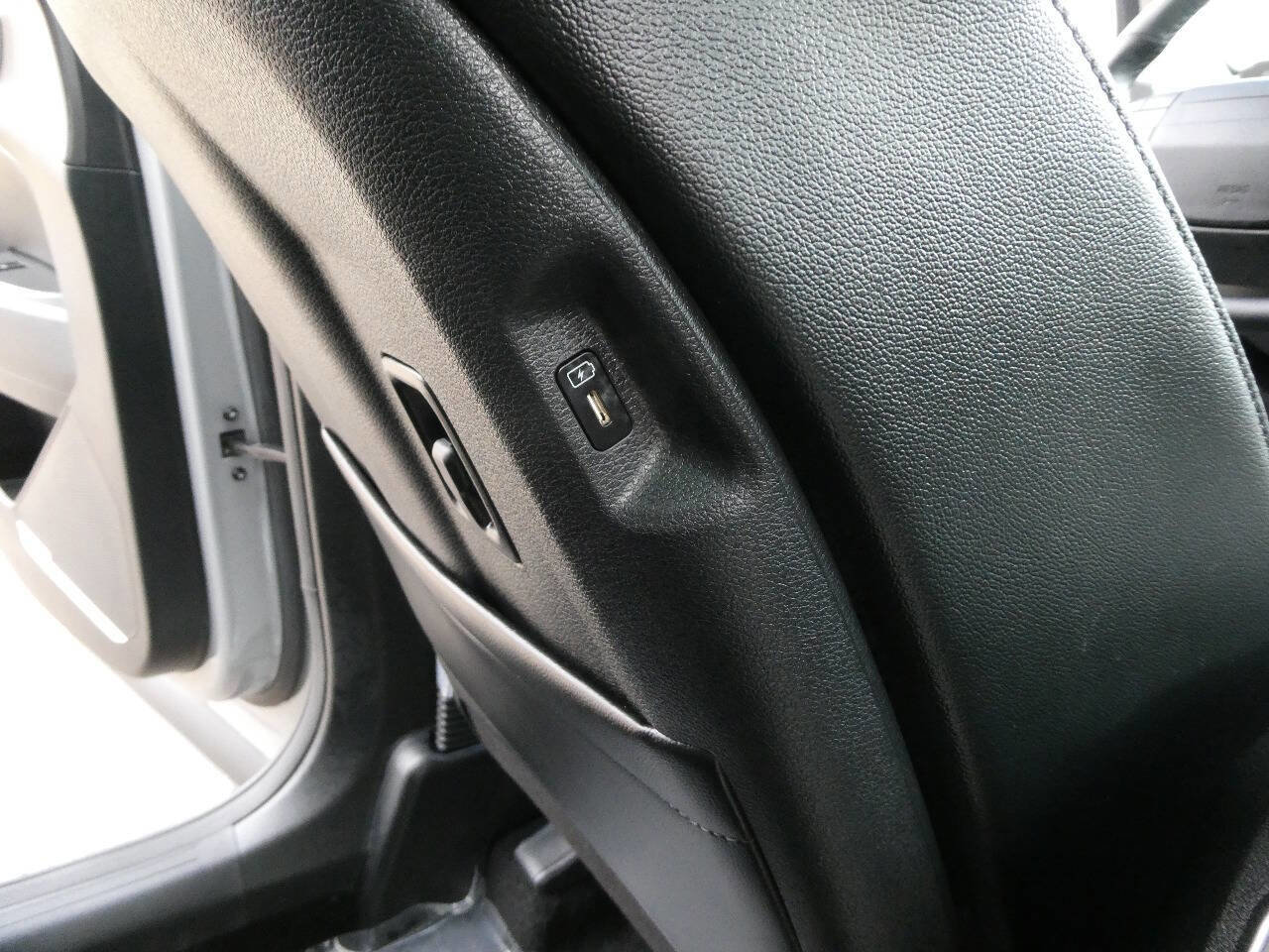 Used 2026 Kia Sportage EX w/ EX Panorama Roof Package image 33