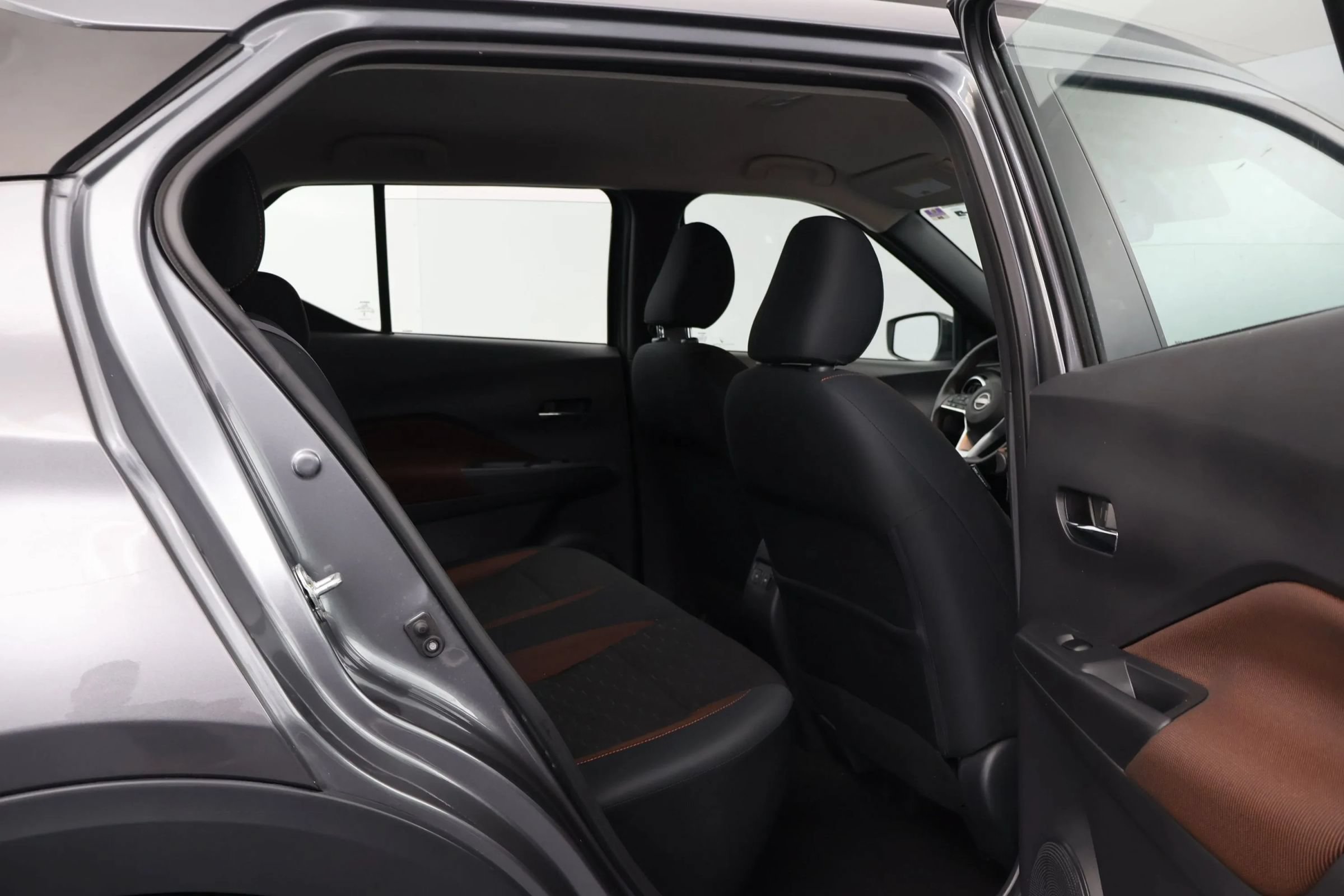 Used 2024 Nissan Kicks SR FWD image 15