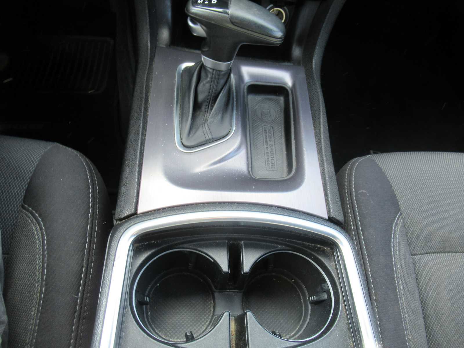 Used 2015 Dodge Charger SE w/ Sport Appearance Group image 21