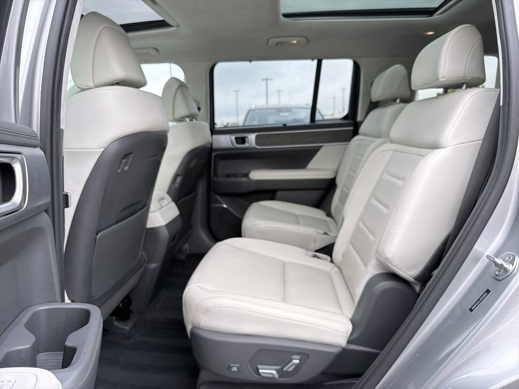 Used 2024 Hyundai Santa Fe Calligraphy AWD/4WD image 13