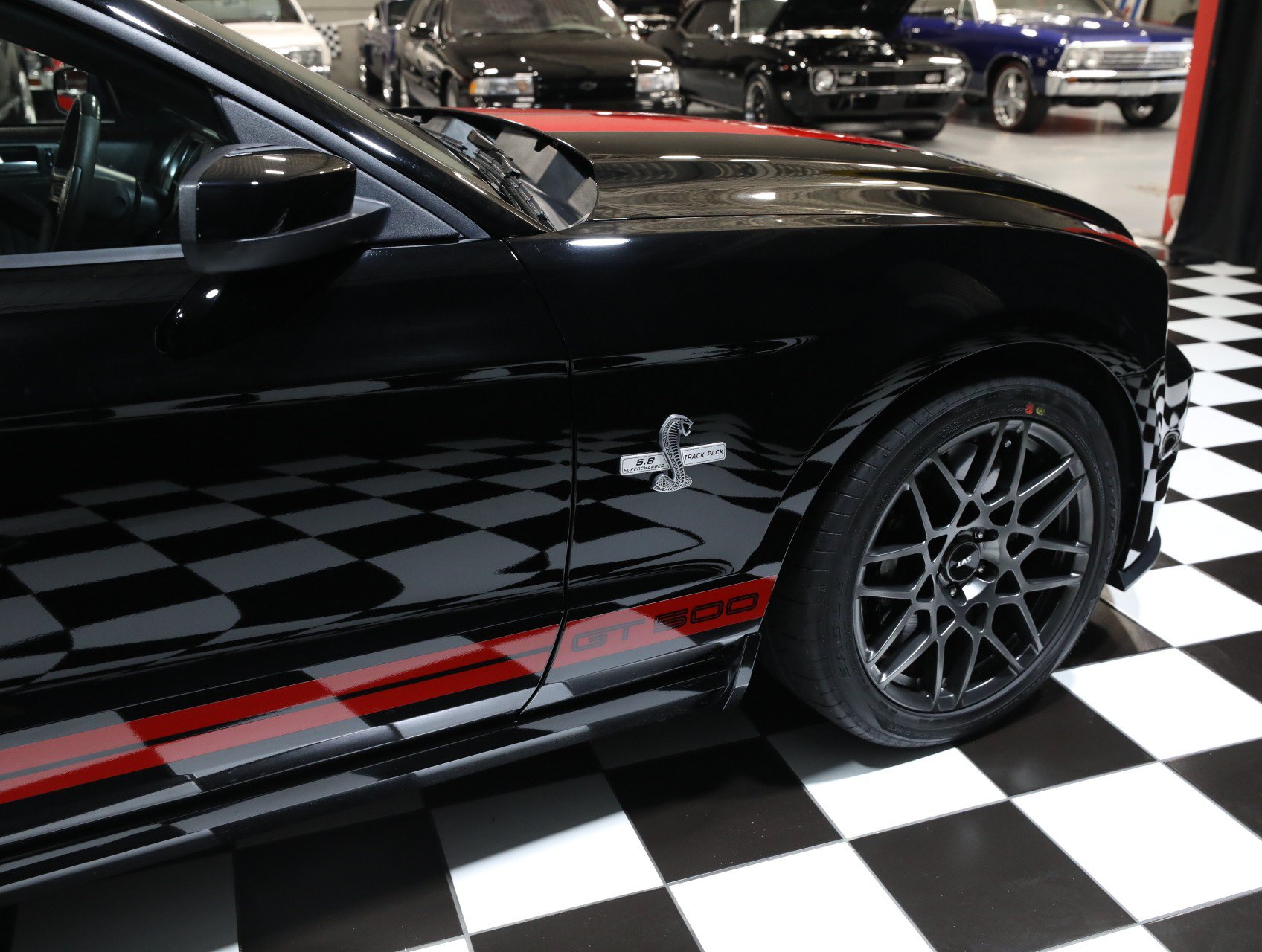 Used 2013 Ford Mustang Shelby GT500 RWD image 16