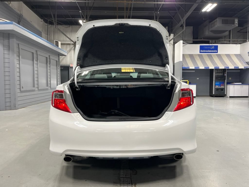 Used 2012 Toyota Camry XLE FWD image 9