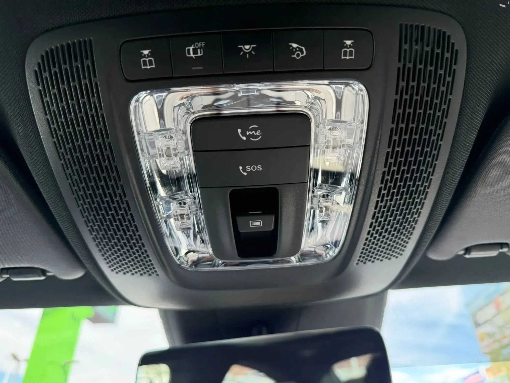Used 2024 Mercedes-Benz CLA 250 4MATIC image 28
