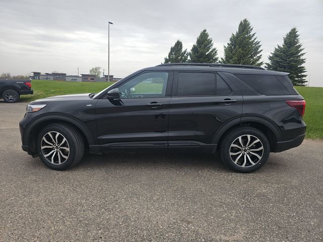 Used 2023 Ford Explorer ST-Line w/ Class IV Trailer Tow Package AWD/4WD image 2