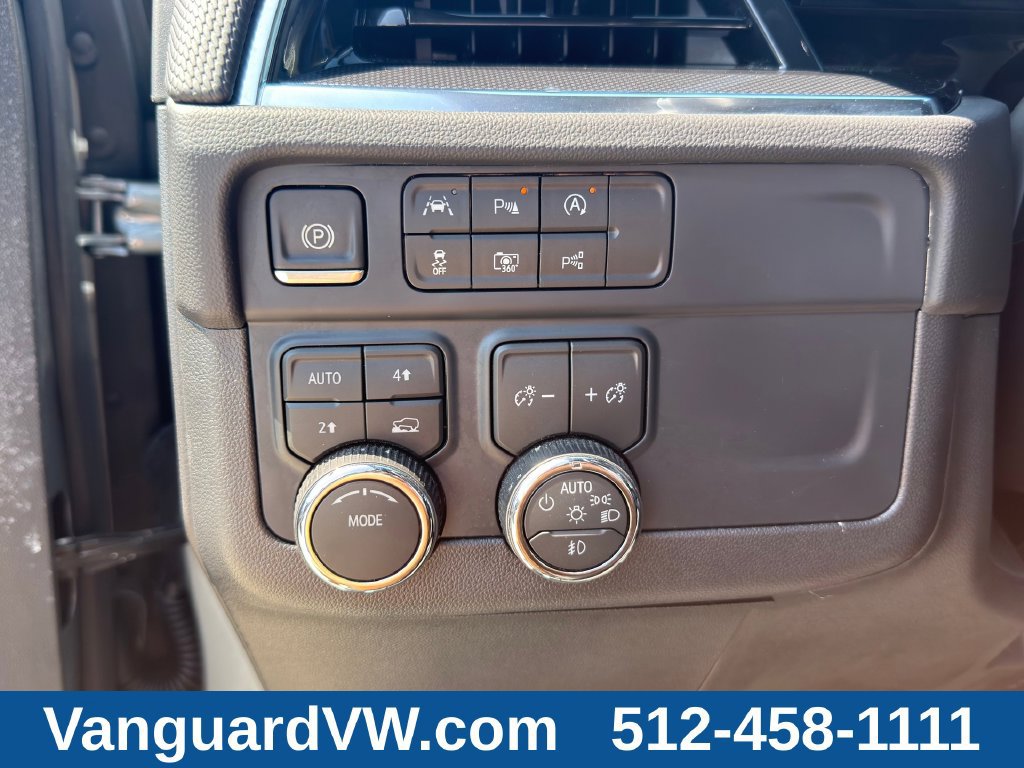Used 2026 Chevrolet Suburban RST AWD/4WD image 22