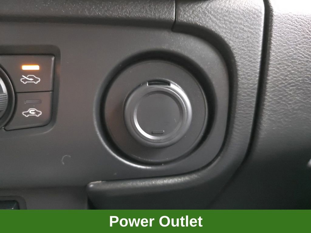 Used 2025 Nissan Frontier SV w/ SV Convenience Package image 37