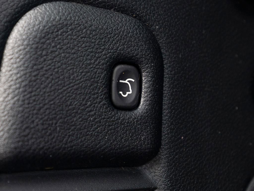 Used 2021 Jeep Grand Cherokee Limited image 19