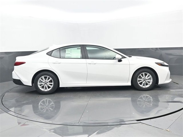 New 2026 Toyota Camry LE image 2