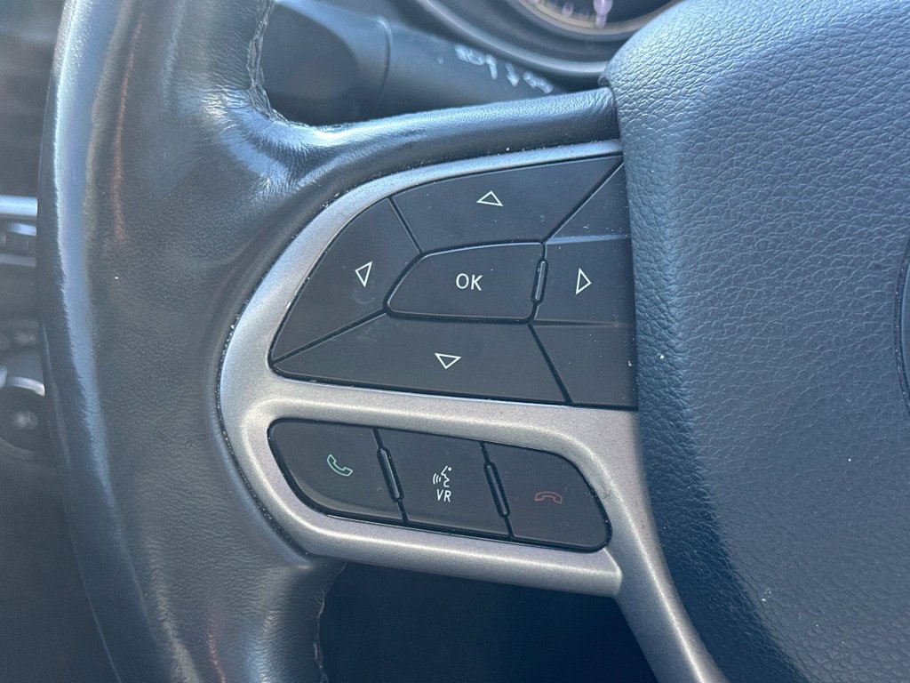 Used 2019 Jeep Cherokee Limited AWD/4WD image 20