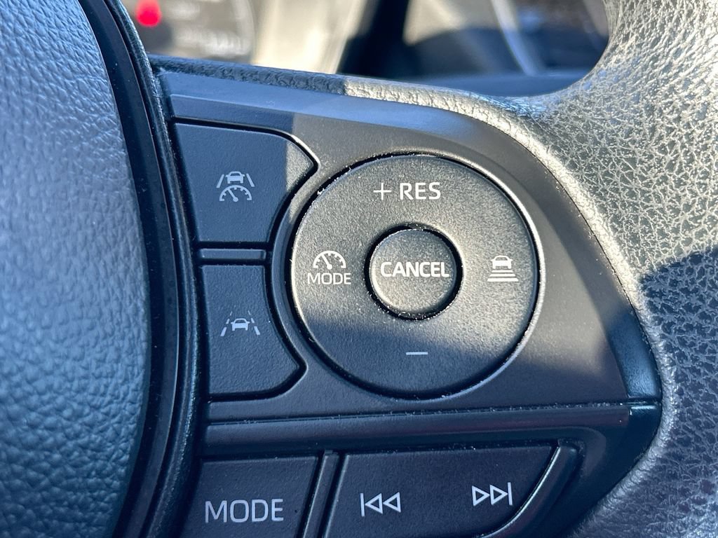 Used 2024 Toyota Corolla LE FWD image 17