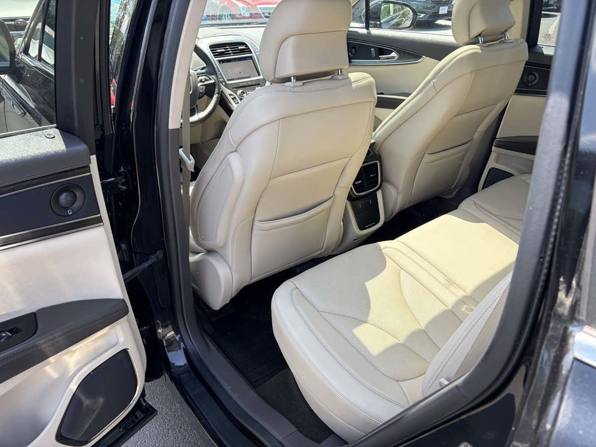 Used 2019 Lincoln Nautilus Reserve AWD/4WD image 19