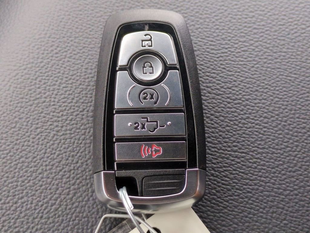 New 2025 Ford F150 Lariat w/ Equipment Group 501A Mid image 31