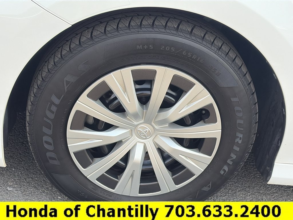Used 2022 Toyota Camry LE FWD image 24