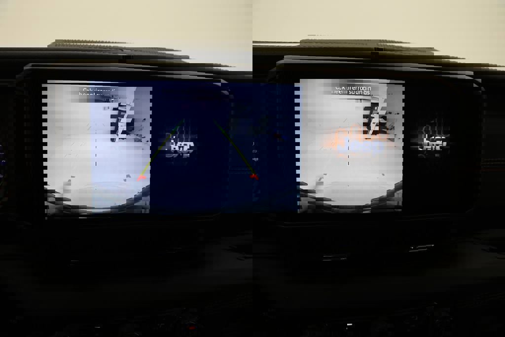 Used 2024 Jeep Wrangler Unlimited Sahara image 22