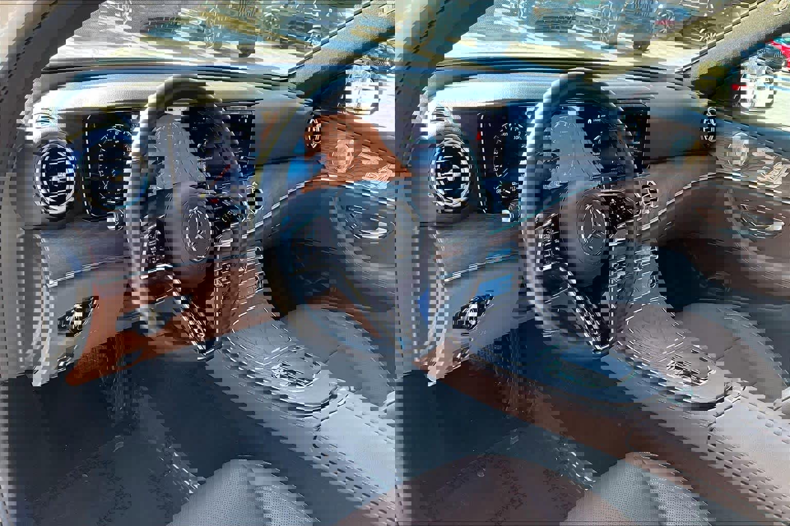 Used 2022 Mercedes-Benz E 350 Sedan image 16