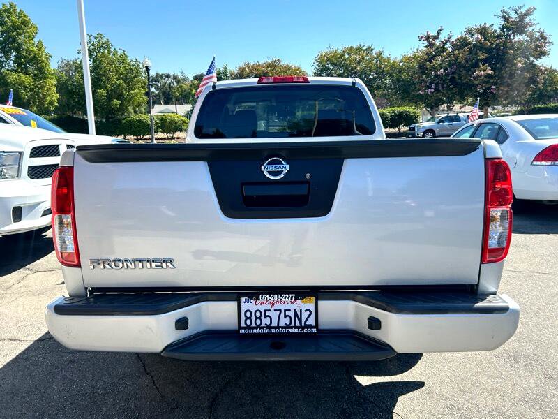 Used 2018 Nissan Frontier S image 4