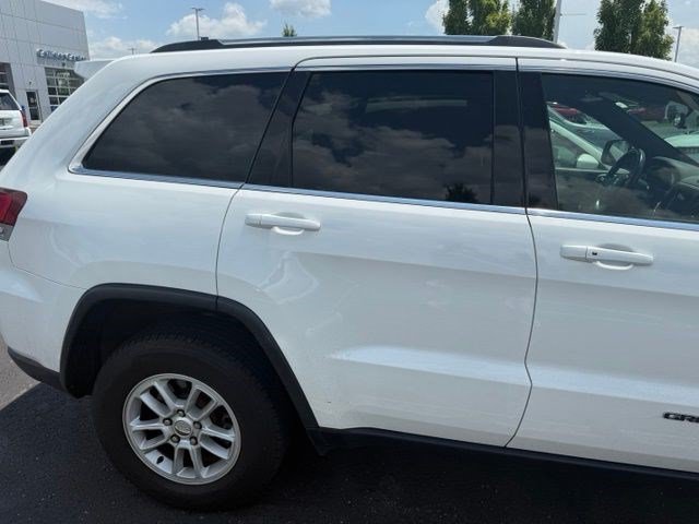 Used 2020 Jeep Grand Cherokee Laredo AWD/4WD image 14