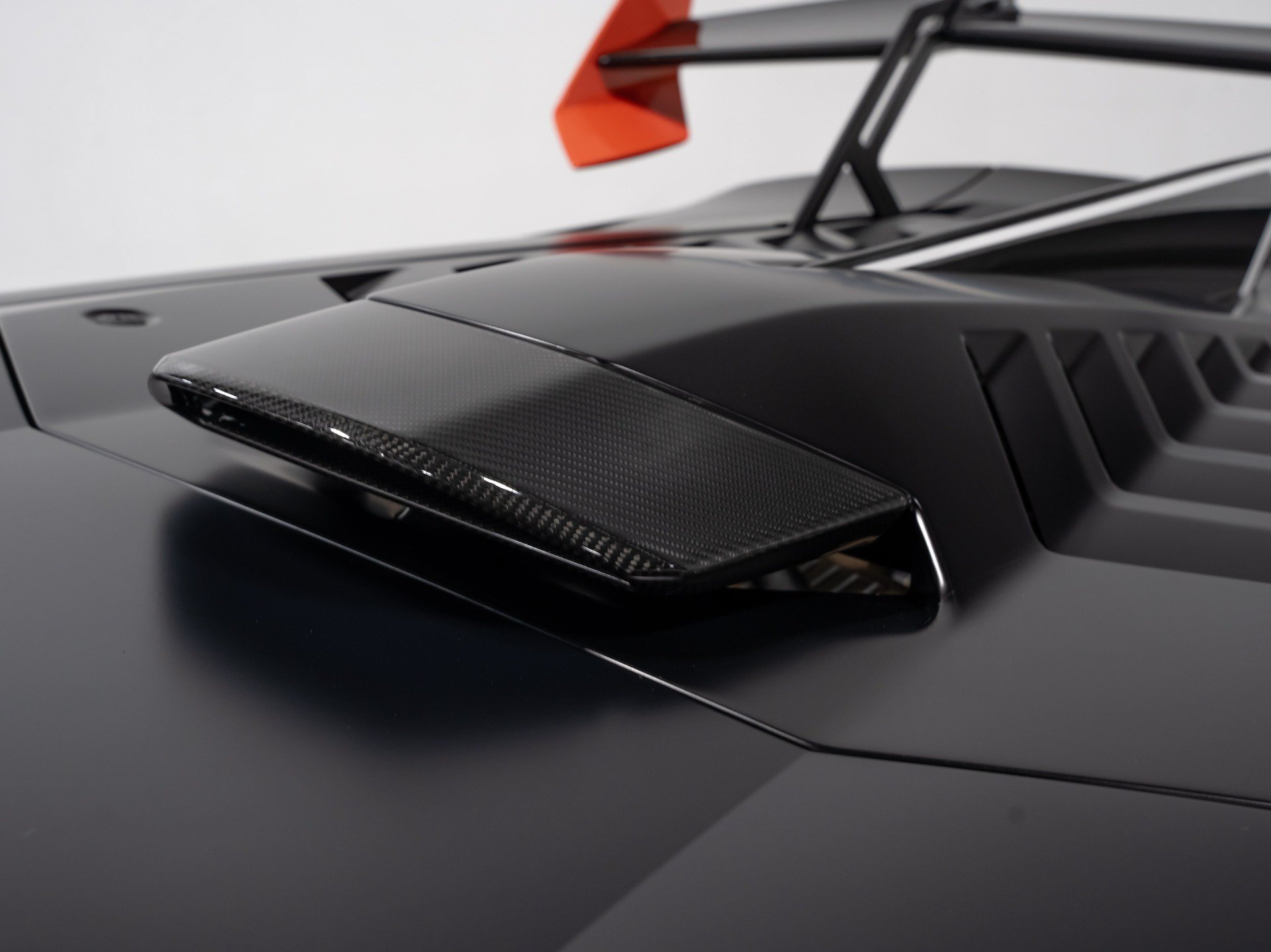 Used 2024 Lamborghini Huracan STO RWD image 29