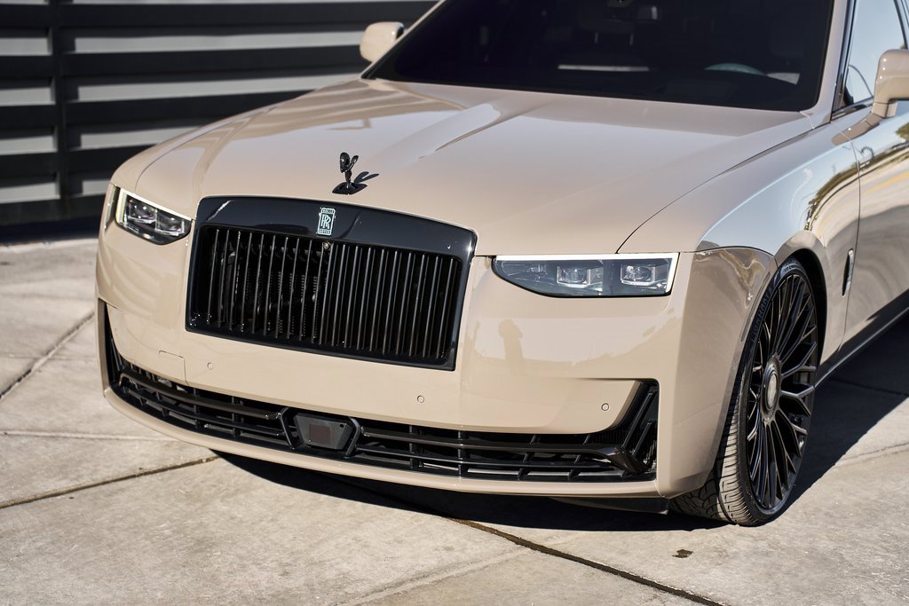 Used 2025 Rolls-Royce Ghost image 6