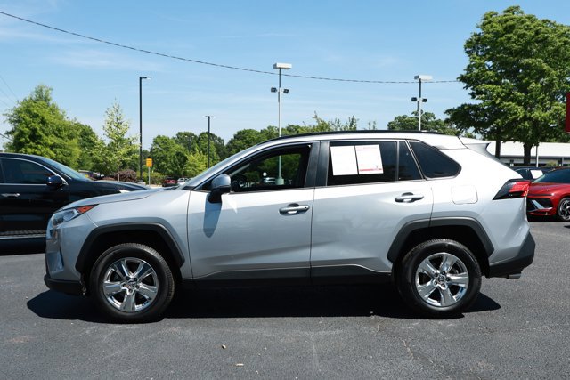 Used 2019 Toyota RAV4 XLE FWD image 9