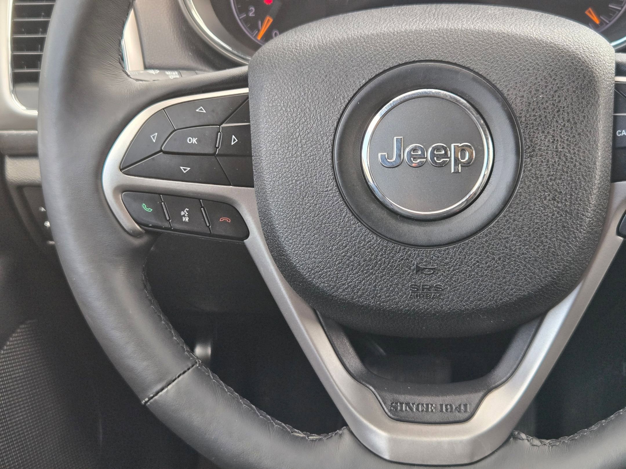 Used 2018 Jeep Grand Cherokee Altitude image 21