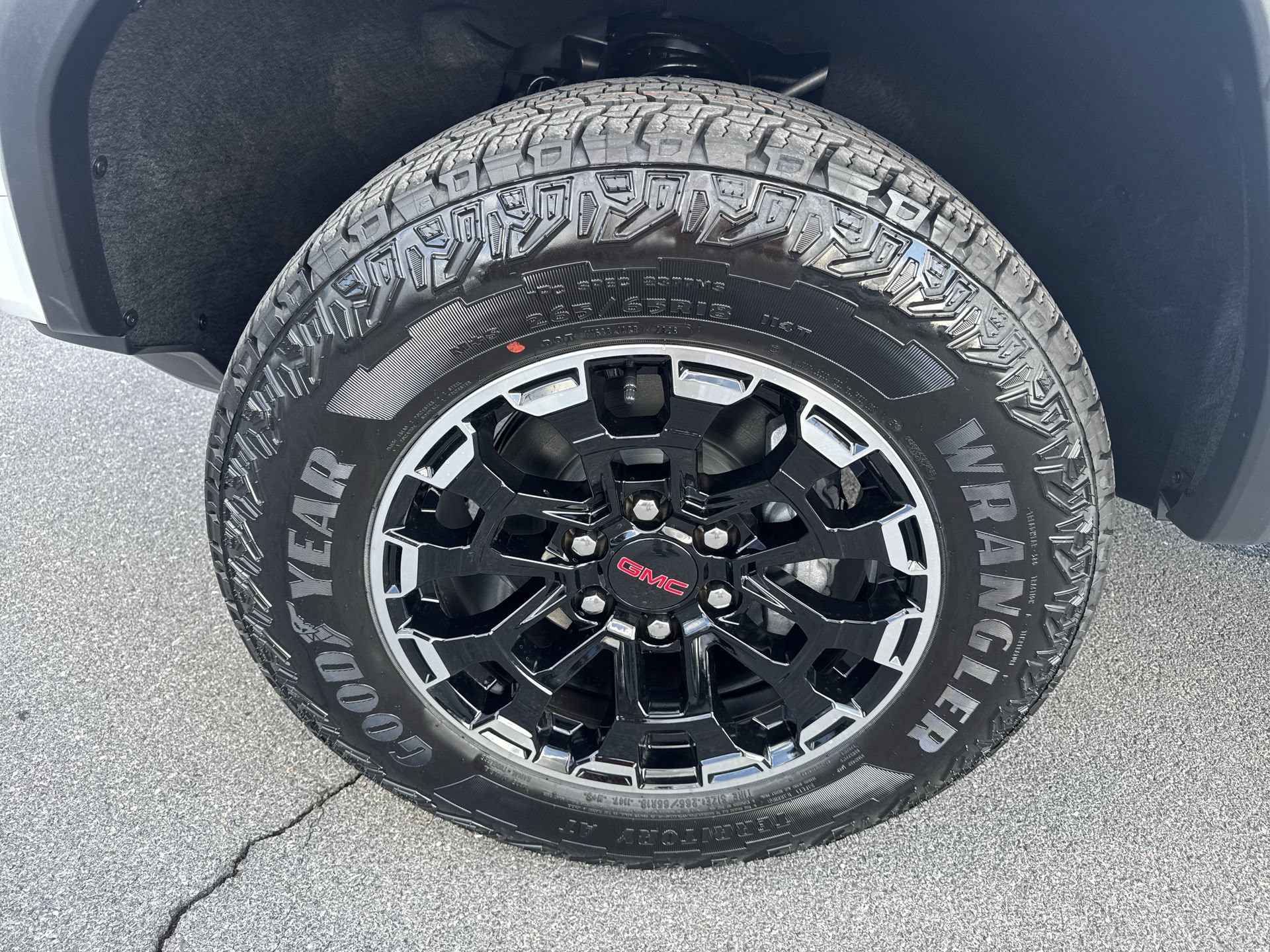 New 2026 GMC Canyon AT4 AWD/4WD image 18